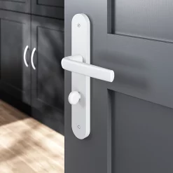 Castorama Ensemble Poignée Sur Plaque Incurvé à Condamnation GoodHome Primel Mat Blanc L.126mm X L.40mm Entraxe 195mm