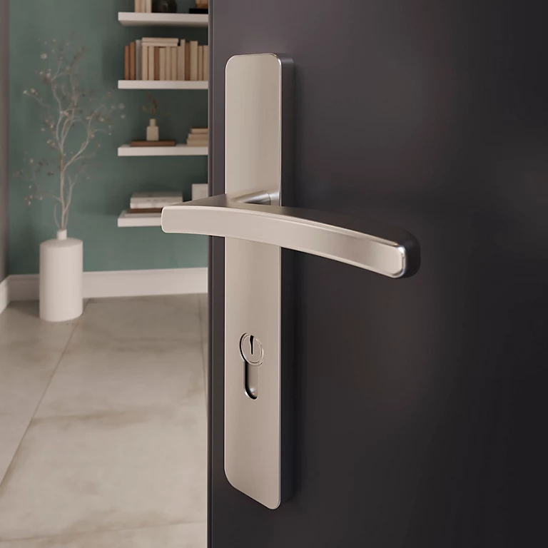 Castorama Ensemble Poignée Sur Plaque Rectangulaire GoodHome Irvil Effet Nickel Satin Gris L.126.5mm X L.24.5mm Entraxe 195mm 1 Castorama Ensemble Poignée Sur Plaque Rectangulaire GoodHome Irvil Effet Nickel Satin Gris L.126.5mm X L.24.5mm Entraxe 195mm