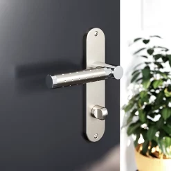 Castorama Ensemble Poignée Sur Plaque Rond à Condamnation GoodHome Brigg Effet Chrome Et Nickel Satin Gris L.132mm X L.40mm Entraxe 165mm