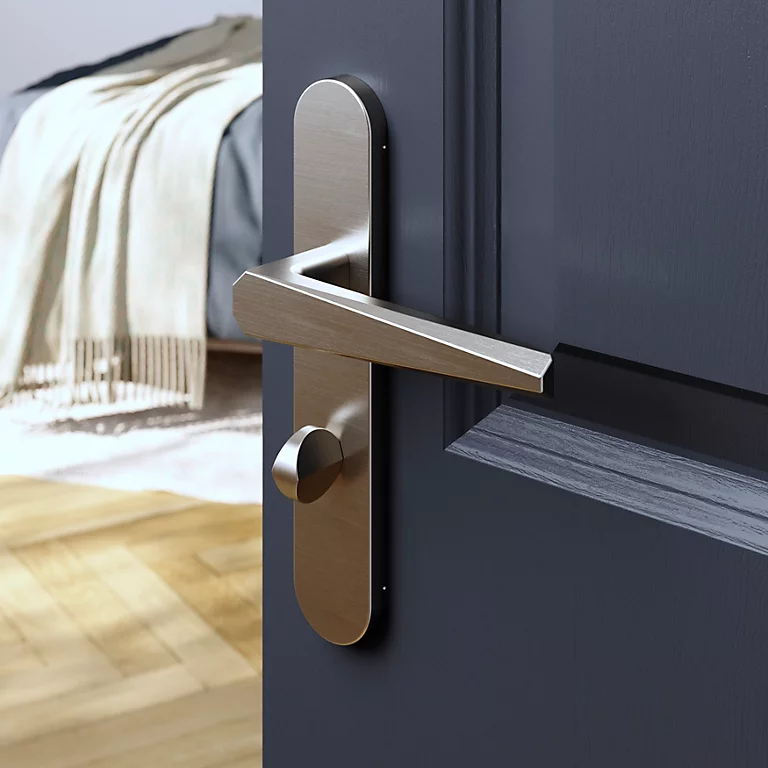 Castorama Ensemble Poignée Sur Plaque Rond à Condamnation GoodHome Keri Effet Nickel Satin Gris L.140mm X L.42mm Entraxe 165-195mm 1 Castorama Ensemble Poignée Sur Plaque Rond à Condamnation GoodHome Keri Effet Nickel Satin Gris L.140mm X L.42mm Entraxe 165-195mm