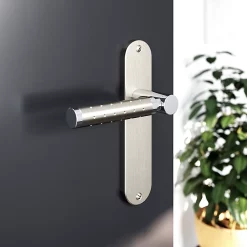 Castorama Ensemble Poignée Sur Plaque Rond GoodHome Brigg Effet Chrome Et Nickel Satin Gris L.132mm X L.40mm Entraxe 165mm