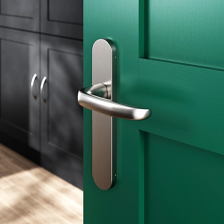 Castorama Ensemble Poignée Sur Plaque Rond GoodHome Govlin Effet Nickel Satin Gris L.130mm X L.42mm Entraxe 165-195mm 1 Castorama Ensemble Poignée Sur Plaque Rond GoodHome Govlin Effet Nickel Satin Gris L.130mm X L.42mm Entraxe 165-195mm