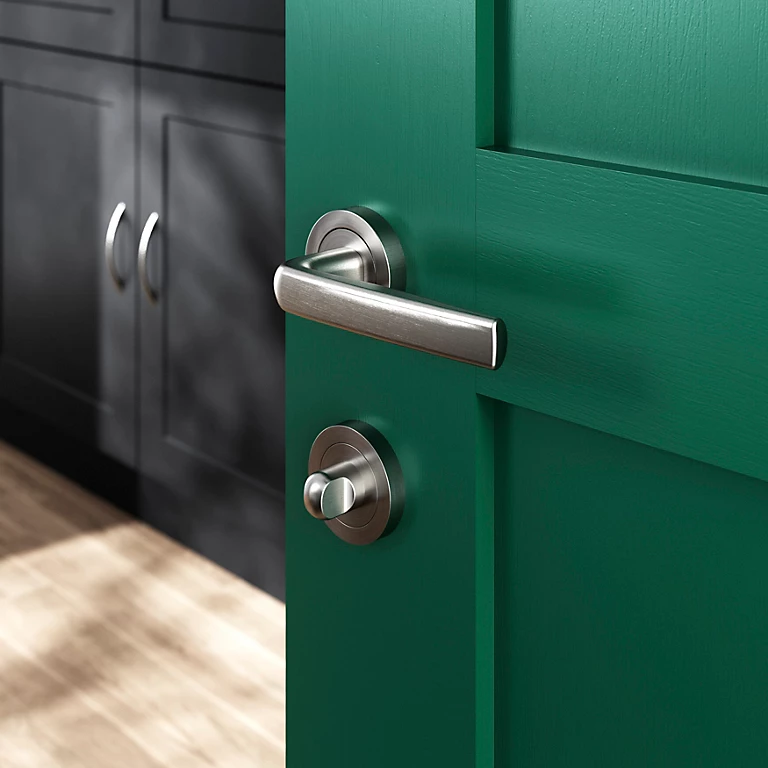 Castorama Ensemble Poignée Sur Rosace Incurvé à Visser GoodHome Primel Effet Nickel Satin Gris Ø52mm 1 Castorama Ensemble Poignée Sur Rosace Incurvé à Visser GoodHome Primel Effet Nickel Satin Gris Ø52mm