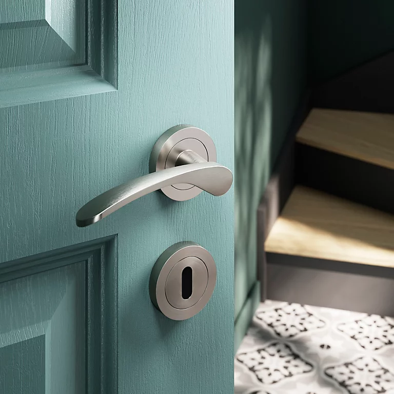 Castorama Ensemble Poignée Sur Rosace Rond à Visser GoodHome Beare Effet Nickel Satin Gris Ø50mm 1 Castorama Ensemble Poignée Sur Rosace Rond à Visser GoodHome Beare Effet Nickel Satin Gris Ø50mm